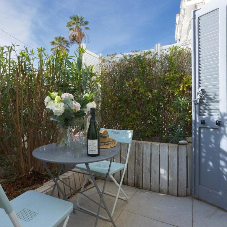 Louison balcony, quiet area, 7mn from beach - Appartement - 18