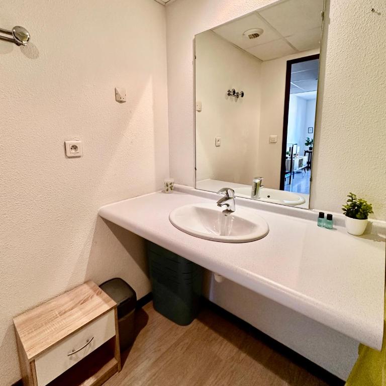 Le Petit Refuge - 2 Personnes - Parking souterrain - Studio - 2