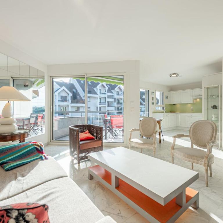 Le Thélème - Duplex apartment in Annecy balcony & parking 800m from the la - Apartment - 21