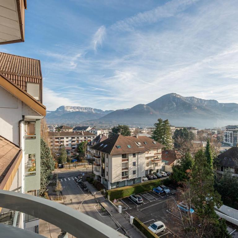 Le Thélème - Duplex apartment in Annecy balcony & parking 800m from the la - Apartment - 27