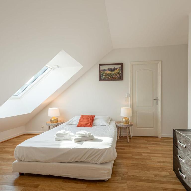 Le Thélème - Duplex apartment in Annecy balcony & parking 800m from the la - Apartment - 31