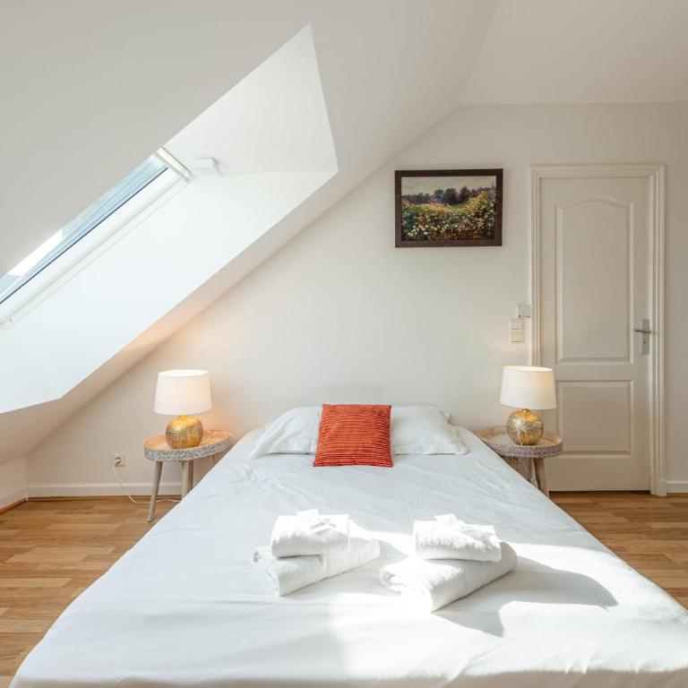 Le Thélème - Duplex apartment in Annecy balcony & parking 800m from the la - Apartment - 35