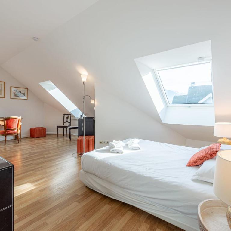 Le Thélème - Duplex apartment in Annecy balcony & parking 800m from the la - Apartment - 37