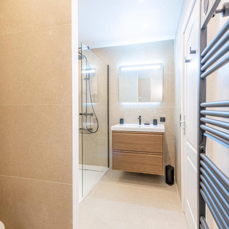 Le Thélème - Duplex apartment in Annecy balcony & parking 800m from the la - Apartment - 40