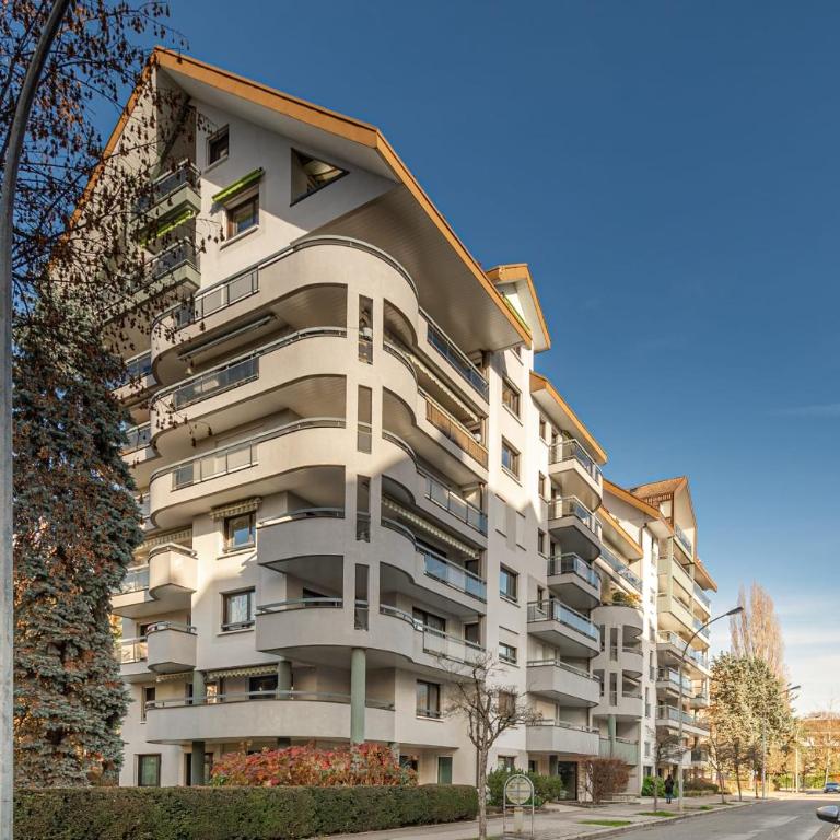 Le Thélème - Duplex apartment in Annecy balcony & parking 800m from the la - Apartment - 45