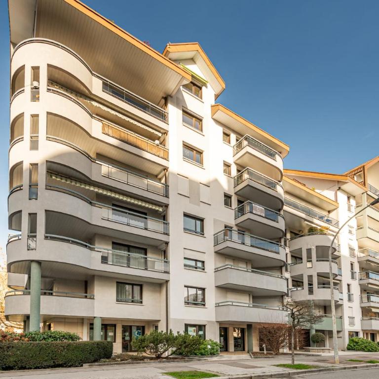 Le Thélème - Duplex apartment in Annecy balcony & parking 800m from the la - Apartment - 46