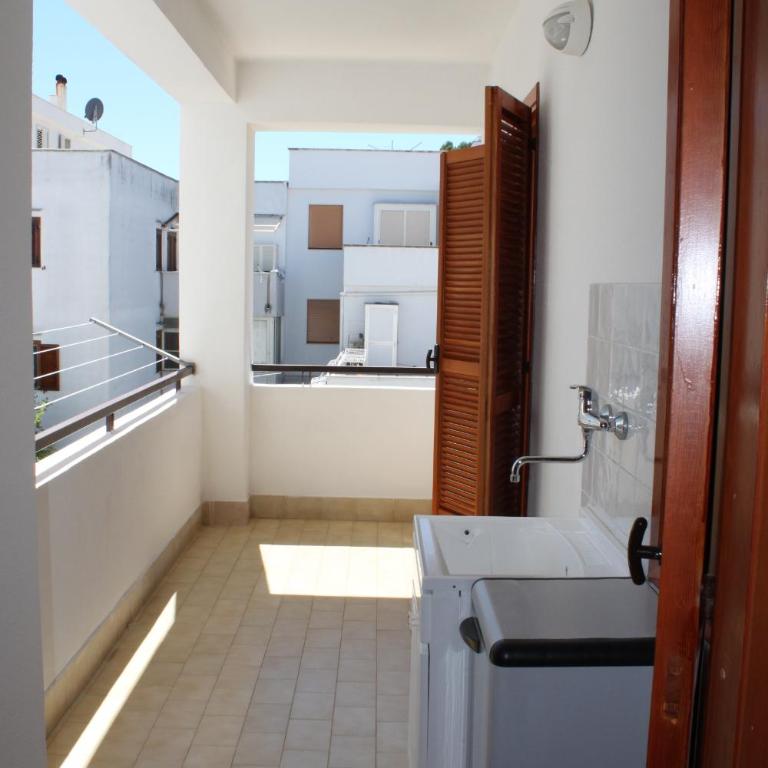 Vieste Sunrise Apartment - Two-Bedroom Deluxe Apartment with Balcony - 3