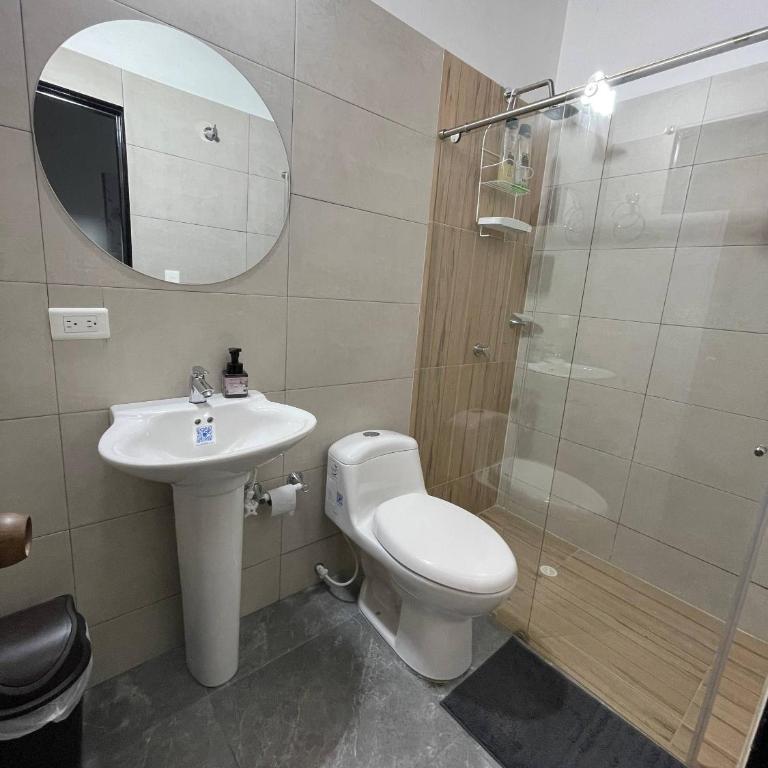 Casa Completa 3 pisos Tranquila y Hermosa - Casa de 5 dormitorios - 29