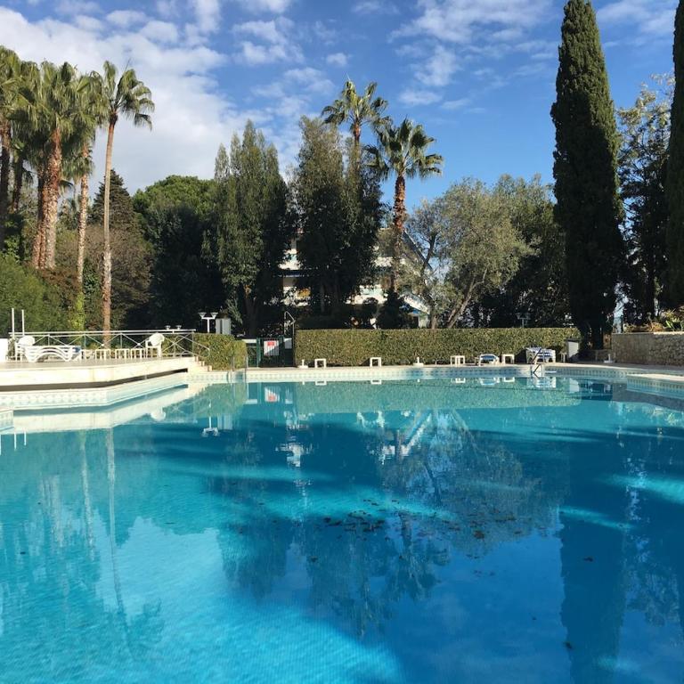 FRONT DE MER PANORAMIQUE Super Cannes - Appartement 1 Chambre - 34