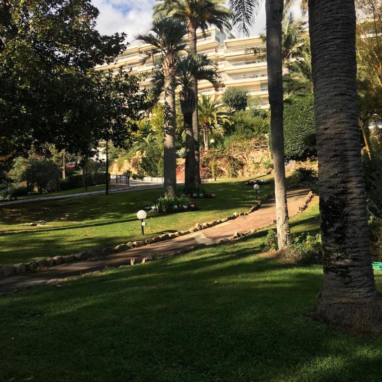 FRONT DE MER PANORAMIQUE Super Cannes - Appartement 1 Chambre - 40