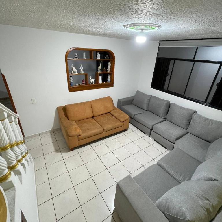 Casa Completa 3 pisos Tranquila y Hermosa - Casa de 5 dormitorios - 13