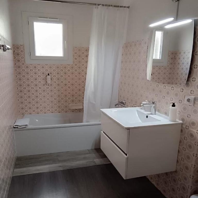 Hôtel La Petite Bohème - Chambre Lit Queen-Size - Vue sur Jardin - 6