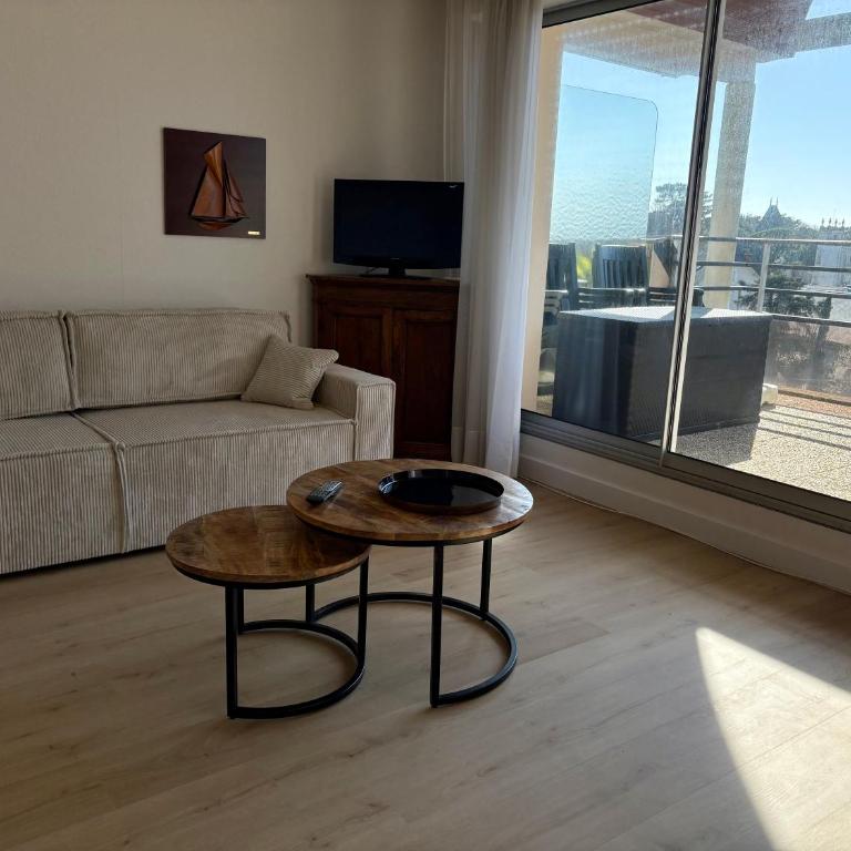 Appartement Élégant, Terrasse, Garage Privé & Wi-Fi - Appartement 2 Chambres - 30