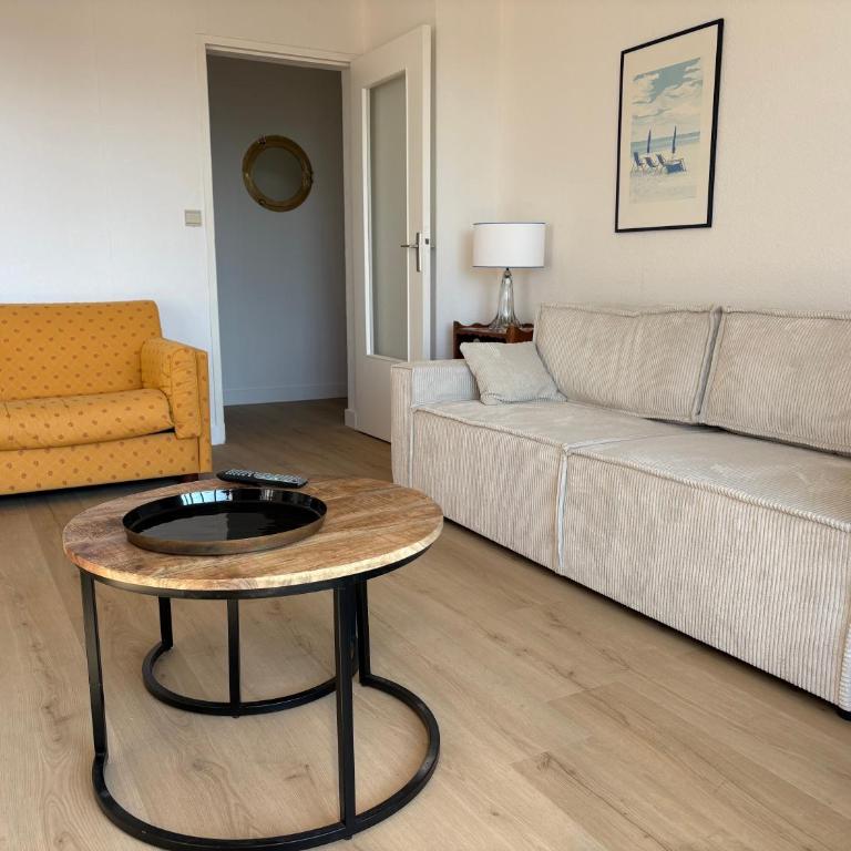Appartement Élégant, Terrasse, Garage Privé & Wi-Fi - Appartement 2 Chambres - 33