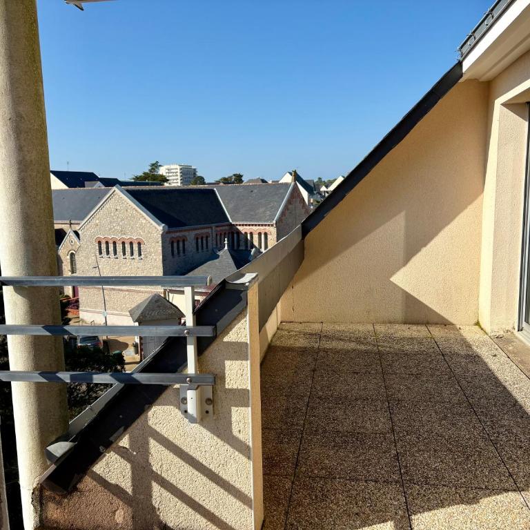 Appartement Élégant, Terrasse, Garage Privé & Wi-Fi - Appartement 2 Chambres - 36