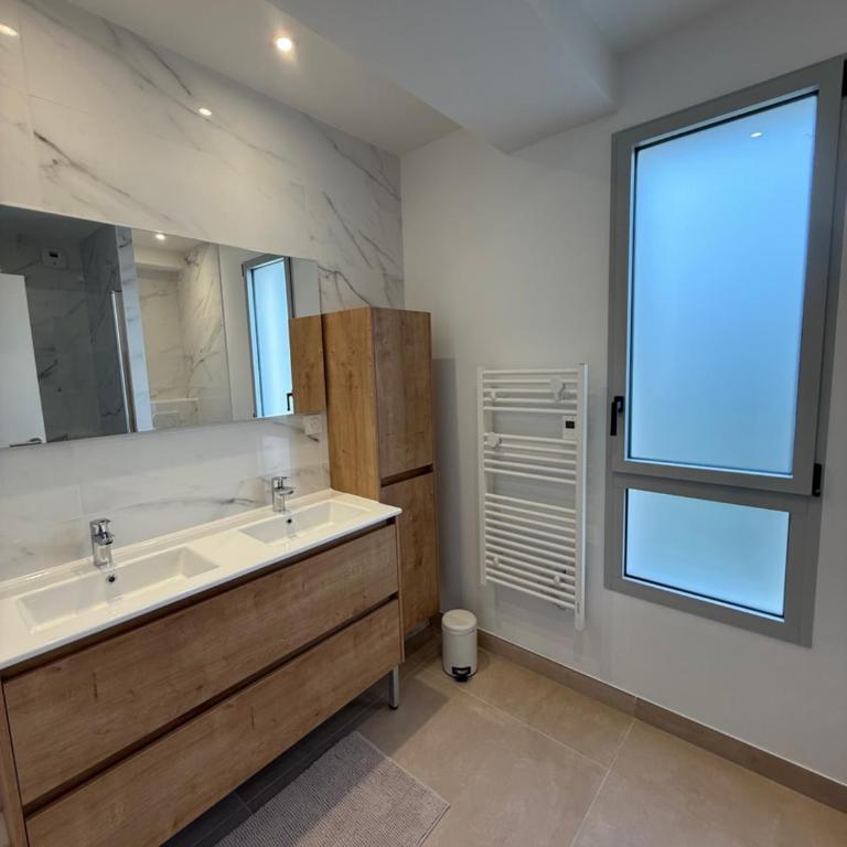 Appartement avec terrasse - Proche mer et centre - Appartement 3 Chambres - 16