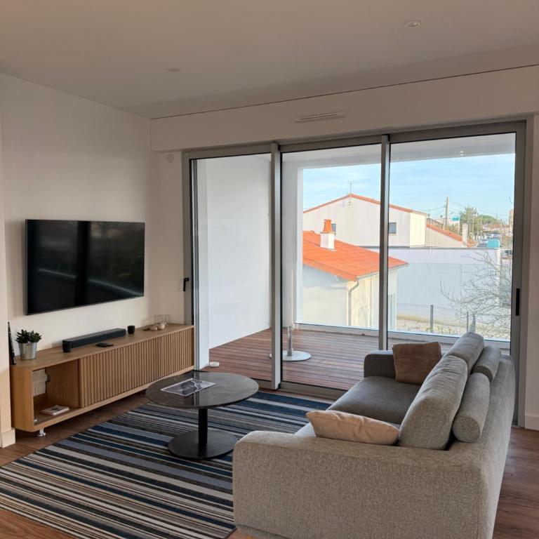 Appartement avec terrasse - Proche mer et centre - Appartement 3 Chambres - 7