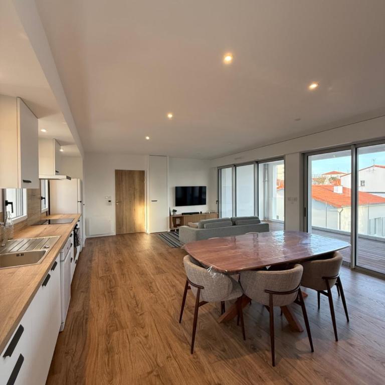 Appartement avec terrasse - Proche mer et centre - Appartement 3 Chambres - 10