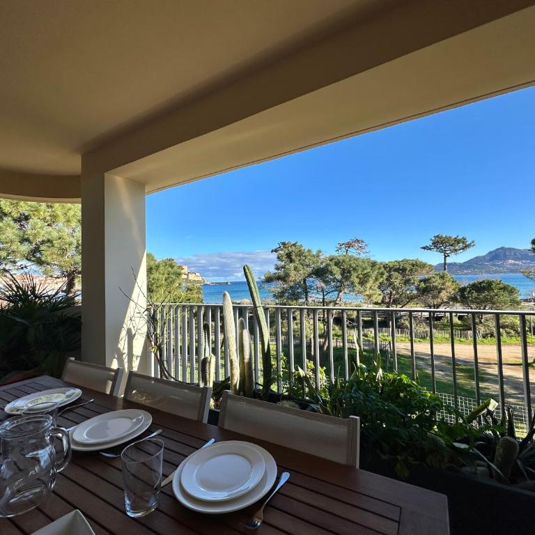 Appartement 3 pièces 6 couchages CALVI - Apartment mit 2 Schlafzimmern und Meerblick - 13
