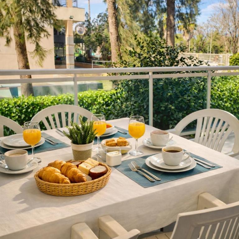 Playa, sol y vida en Salou - PortAventura - Two-Bedroom Apartment - 1