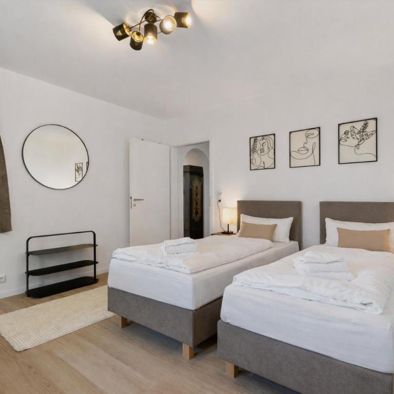 HOIMATglück - Großes Apartment mit 3 Schlafzimmern, überdachtem Balkon & separatem WC in ruhiger Lage - Apartment mit 3 Schlafzimmern - 4