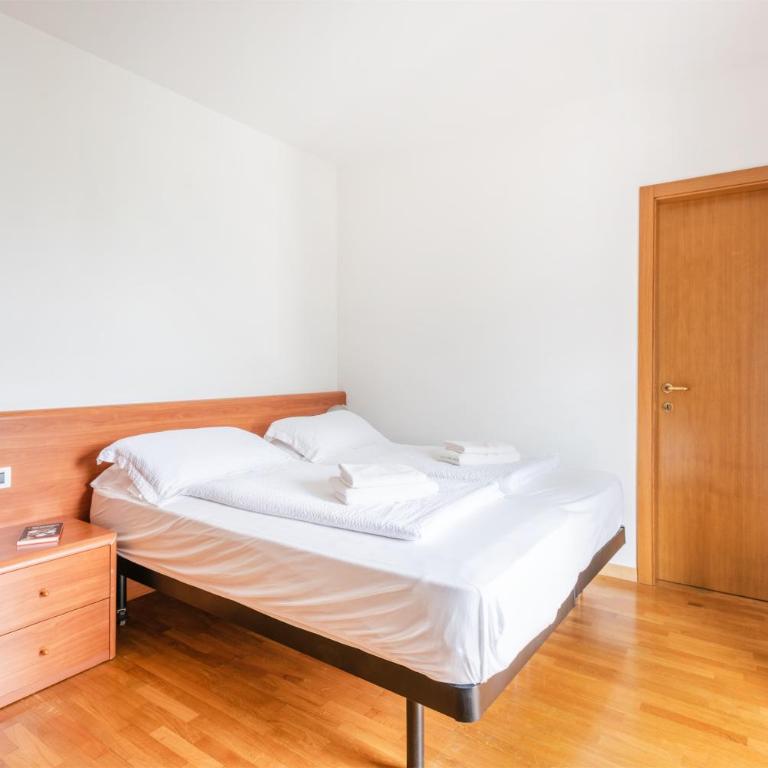 Appartamenti Gabry - Appartamento con 3 Camere da Letto e Vista Lago - 5