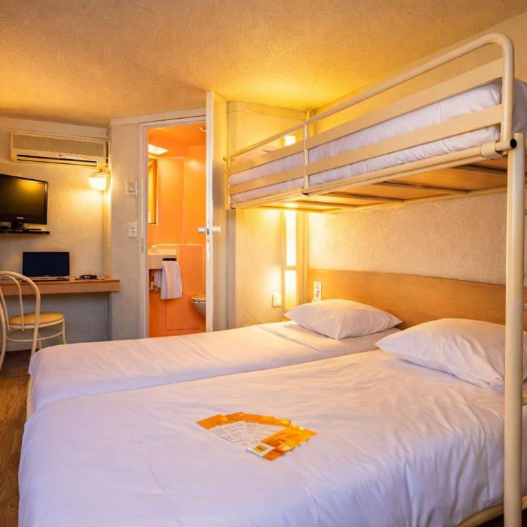 Première Classe Clermont Ferrand Nord - Chambre Triple - 2