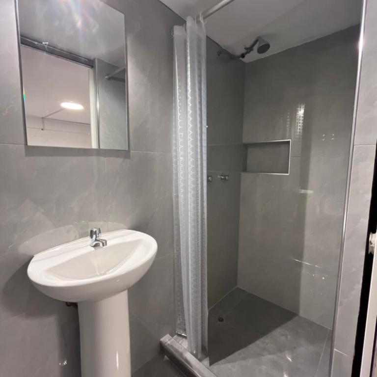 IB3 House - Habitación Doble con baño privado - 1