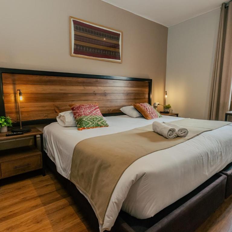 Hostal María Angola - Habitación con cama extragrande. - 9
