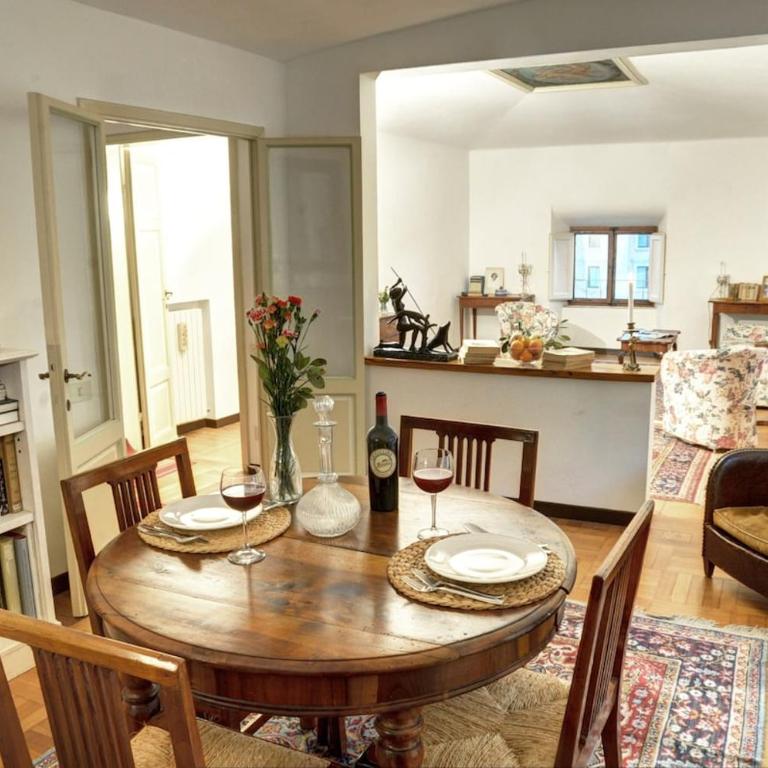 elegant flat with rooftop 450 mt from piazza del campo - Two-Bedroom Apartment with Terrace - 4
