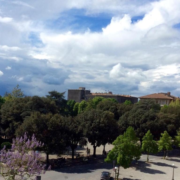 elegant flat with rooftop 450 mt from piazza del campo - Two-Bedroom Apartment with Terrace - 36
