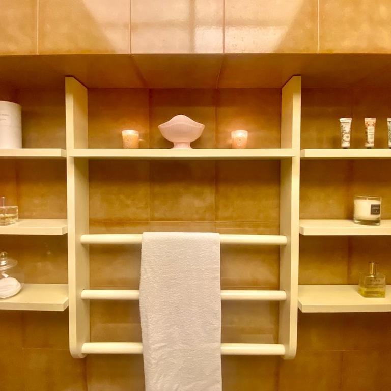 elegant flat with rooftop 450 mt from piazza del campo - Two-Bedroom Apartment with Terrace - 22