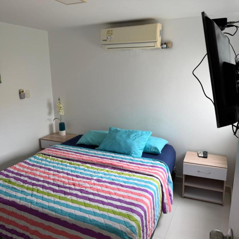 Apto hermoso en condominio-excelente ubicación - Apartamento de 3 dormitorios - 11