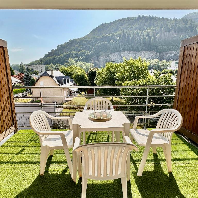 Le Nid Douillet - 4 Personnes - Terrasse couverte - Studio - Vue sur Montagne - 1