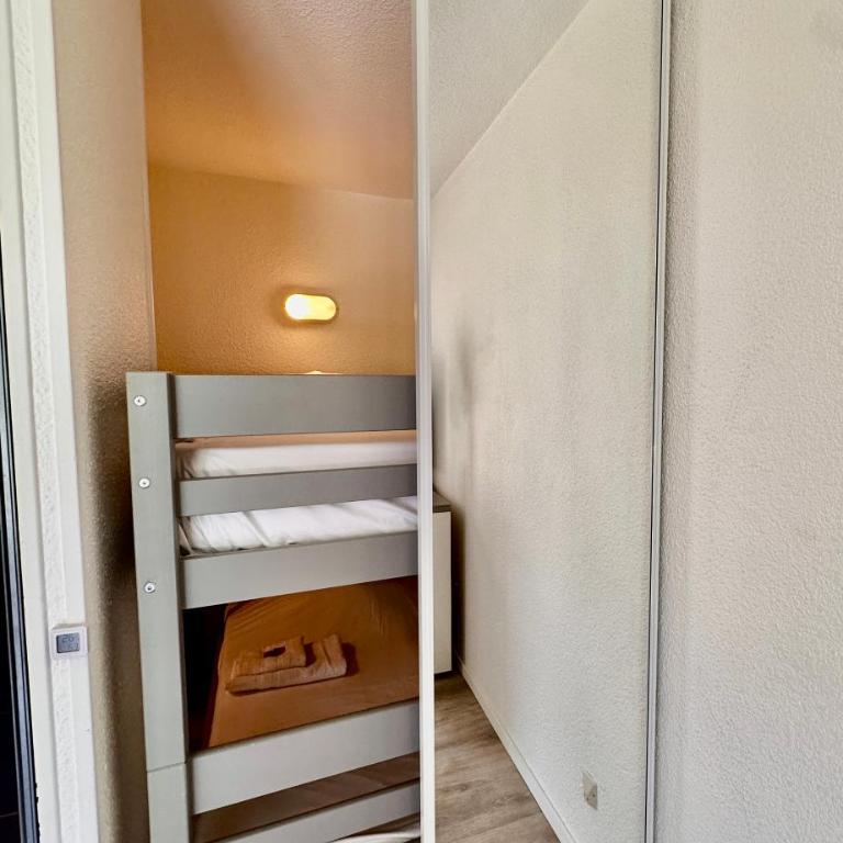Le Nid Douillet - 4 Personnes - Terrasse couverte - Studio - Vue sur Montagne - 9