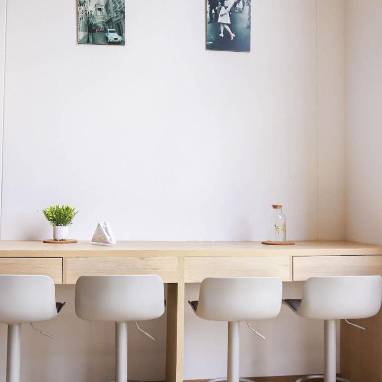 Luxury penthouse with Jacuzzi near the "T" area - Two-Bedroom Apartment - 18