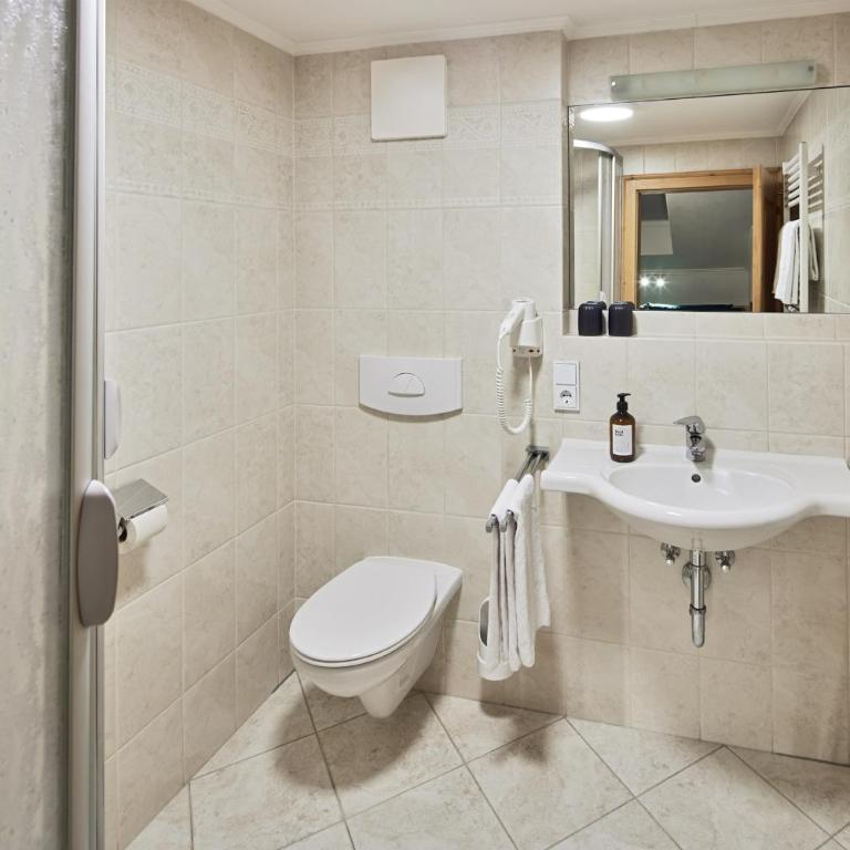 Hotel Gasthof Siggen - Doppelzimmer mit Balkon - Nebengebäude - 6