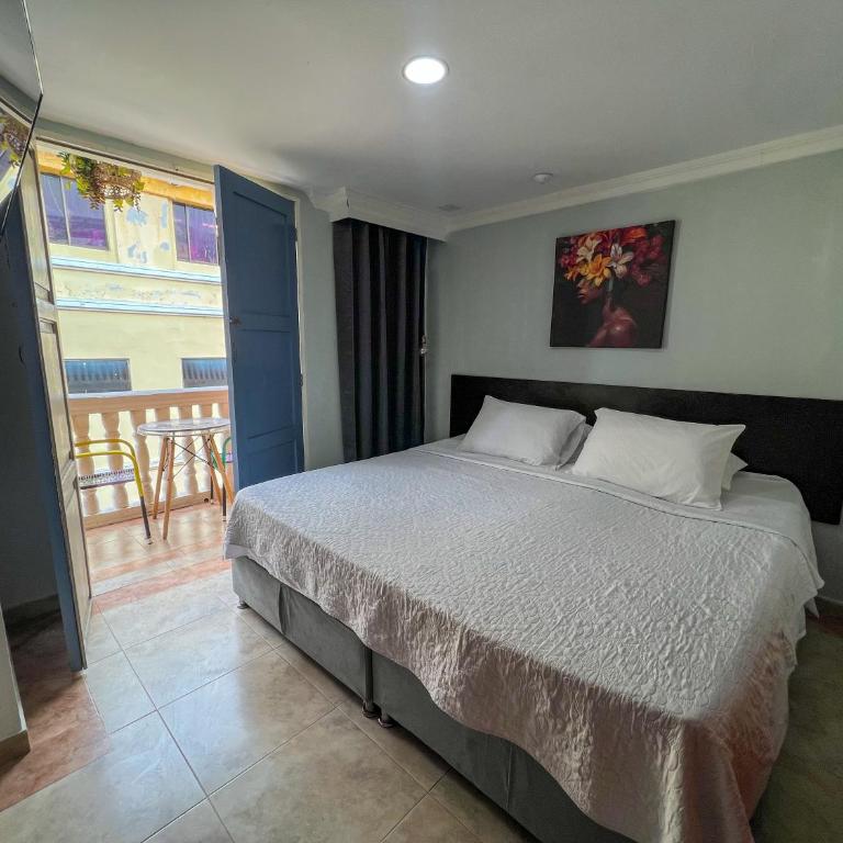 Hotel Marie Real Cartagena - Double Room with Balcony - 12