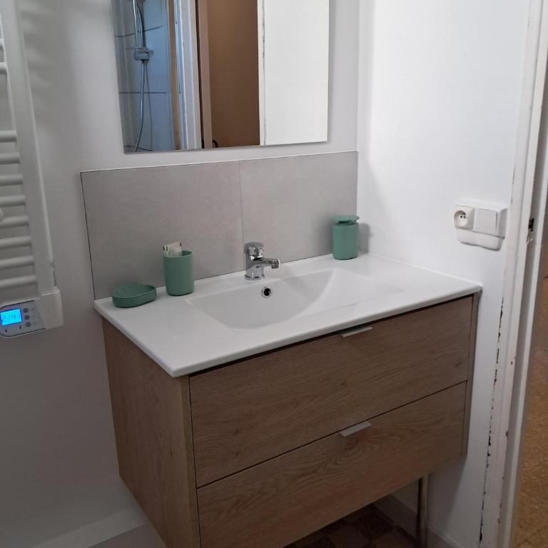 Appartement climatisé à 5min des remparts - Apartment mit 2 Schlafzimmern - 8