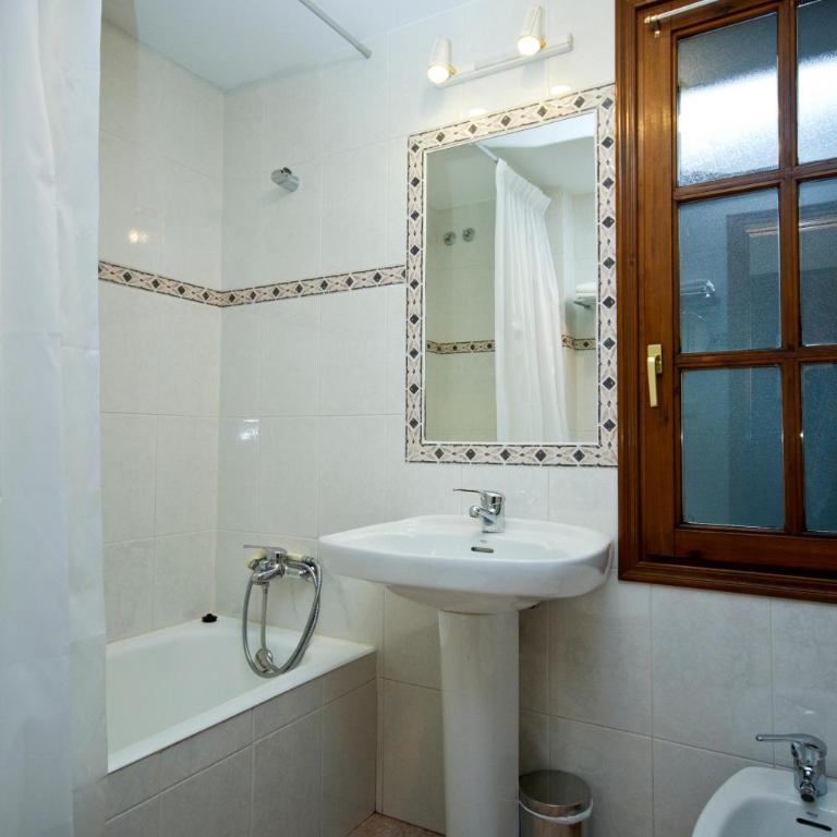Hotel Ballarin - Habitación Doble Deluxe - 2 camas - 1