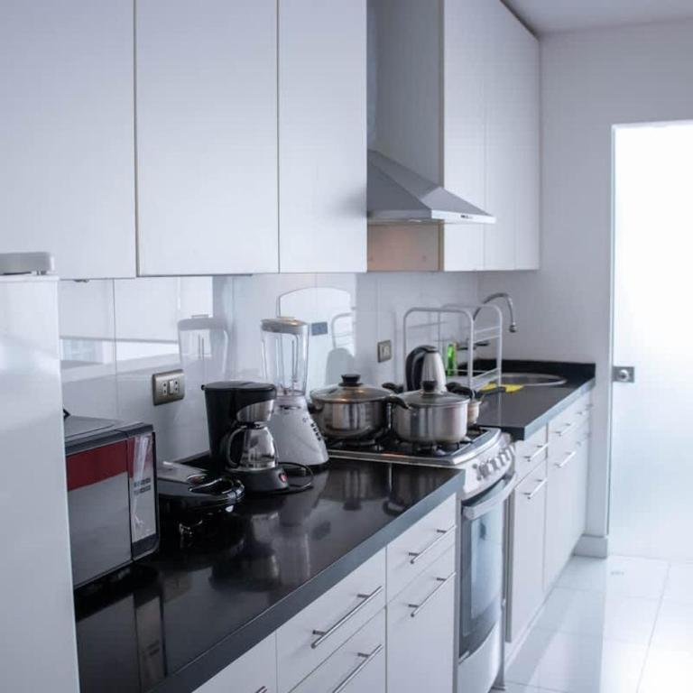 Engaging 2BR with balcony in Exclusive Miraflores - Two-Bedroom Apartment - 9