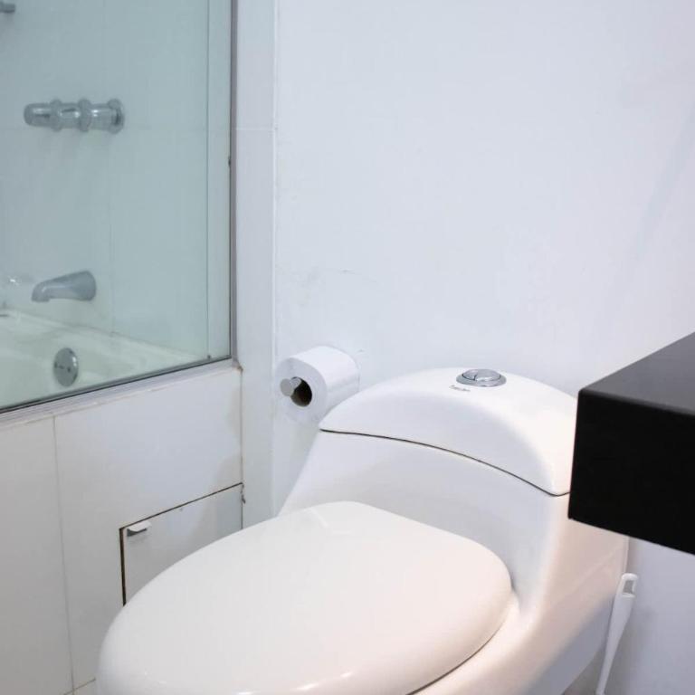 Engaging 2BR with balcony in Exclusive Miraflores - Two-Bedroom Apartment - 36