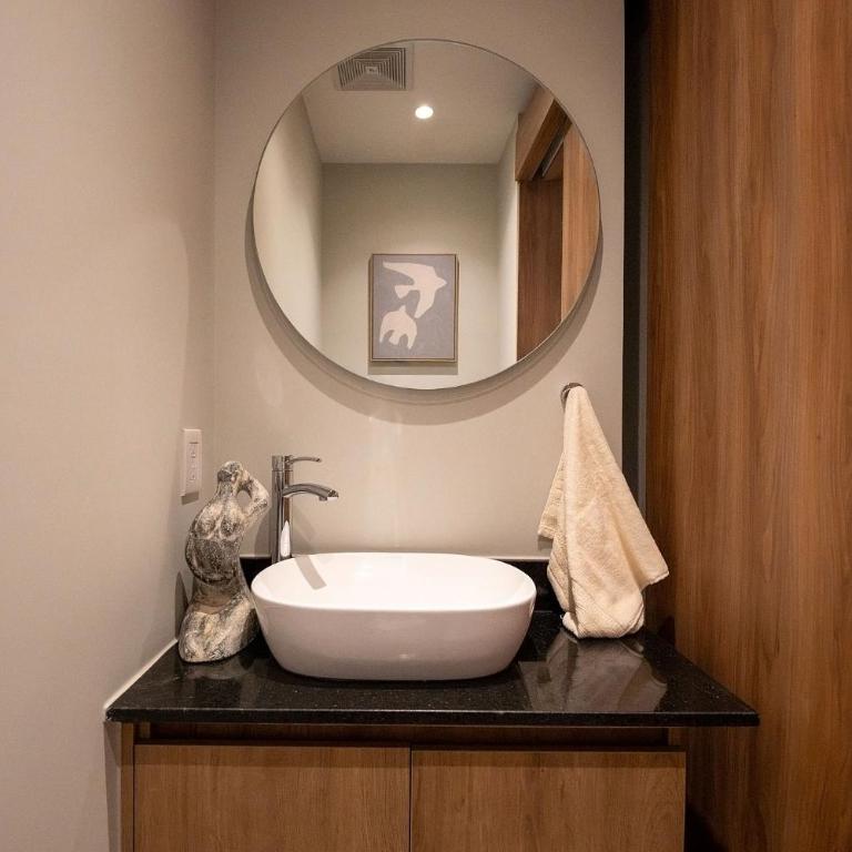 Luxury and Comfort in Gaudalajara 10 minutes away from Expo Guadalajara - Three-Bedroom Apartment - 11