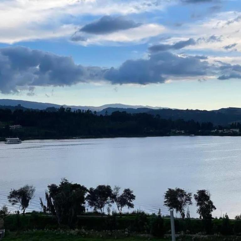 Luxury Lake Paipa - One-Bedroom Apartment - 10