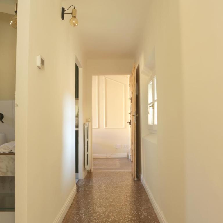 Luxury Apartment in Palazzo Spada - Appartamento con 2 Camere da Letto e Balcone - 13