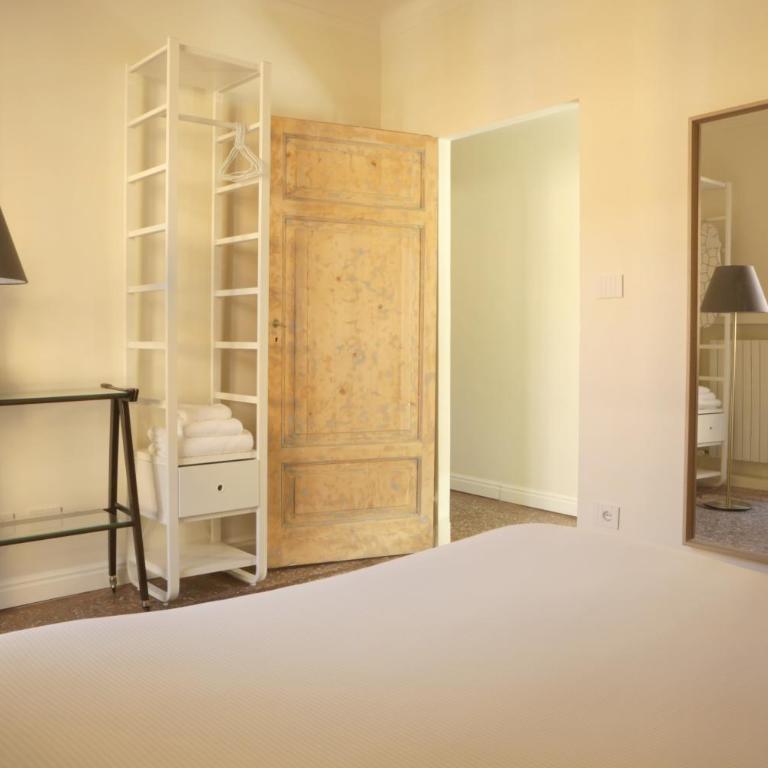 Luxury Apartment in Palazzo Spada - Appartamento con 2 Camere da Letto e Balcone - 14