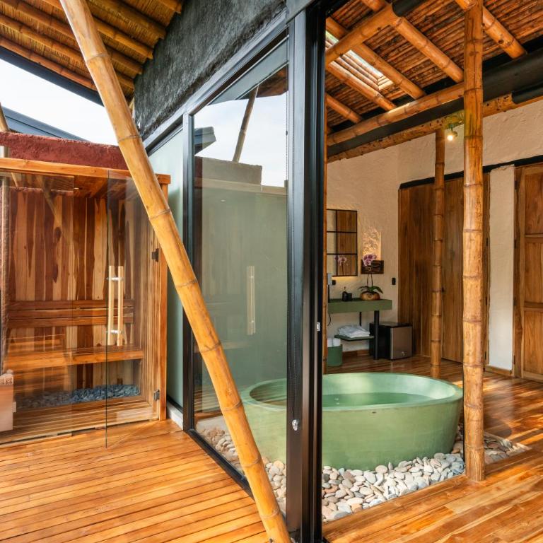 Kawa Bamboo Retreat - King Suite with Jacuzzi and Sauna - 9