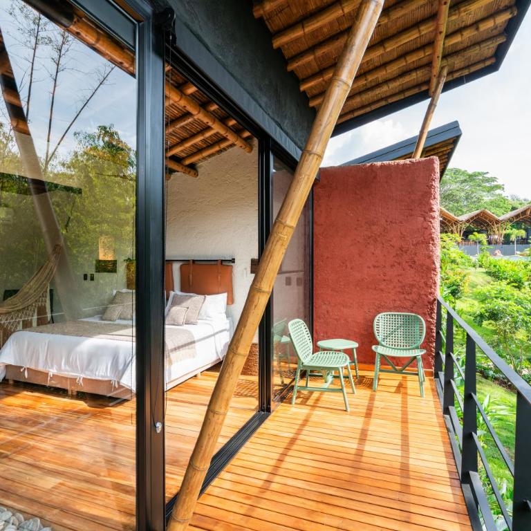 Kawa Bamboo Retreat - King Suite with Jacuzzi and Sauna - 3
