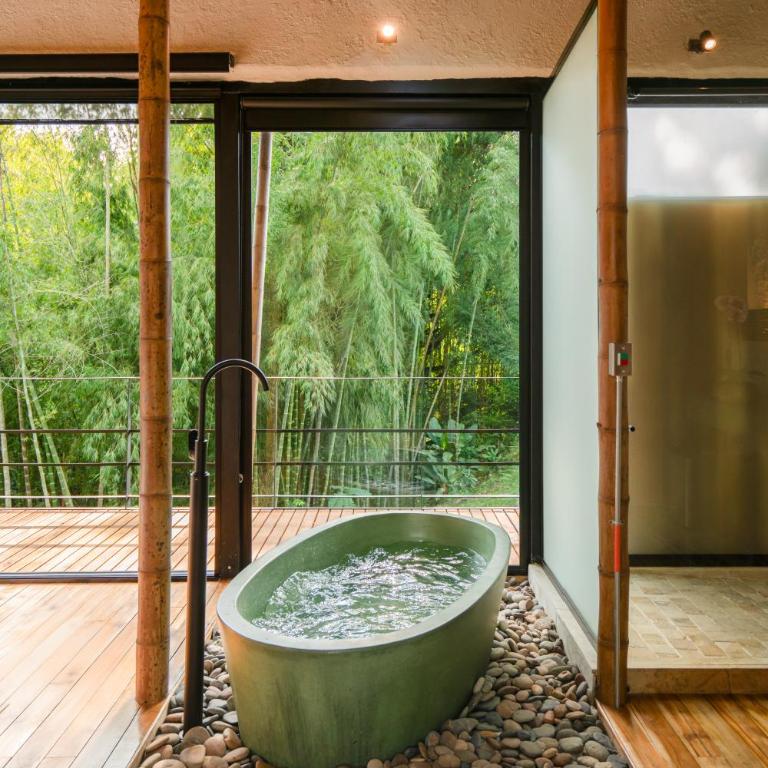 Kawa Bamboo Retreat - King Suite with Jacuzzi and Sauna - 6