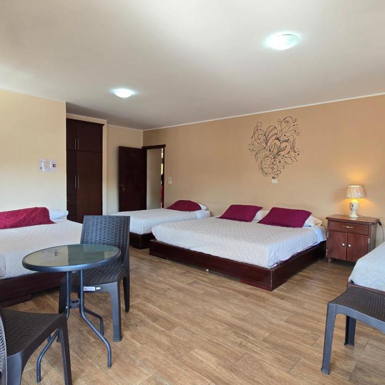 Hotel Vilcabamba Eterna Juventud - Family Room with Balcony - 9